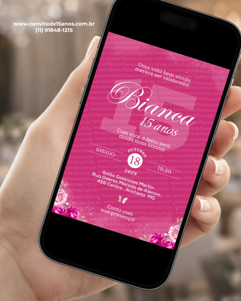 Convite de debutante pink exibido em celular, com flores delicadas e visual moderno para festa de 15 anos.