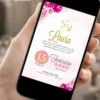 Convite digital com floral rosa para 15 anos exibido em celular, com flores pink, detalhes dourados e estilo delicado para debutante.