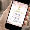 Convite rosa de 15 anos digital exibido em celular, com flores delicadas e visual elegante para debutante.