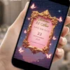 Save the Date Digital com Borboletas Rosa exibido em celular, com moldura dourada ornamentada, fundo rosado e borboletas delicadas iluminadas.