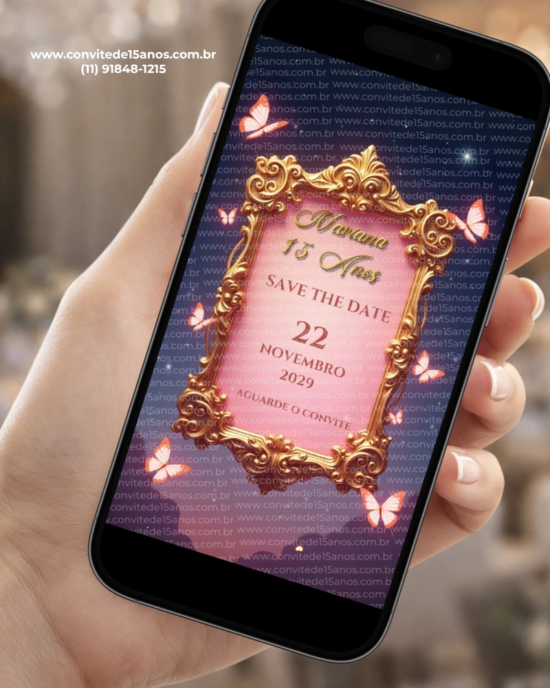 Save the Date Digital com Borboletas Rosa exibido em celular, com moldura dourada ornamentada, fundo rosado e borboletas delicadas iluminadas.