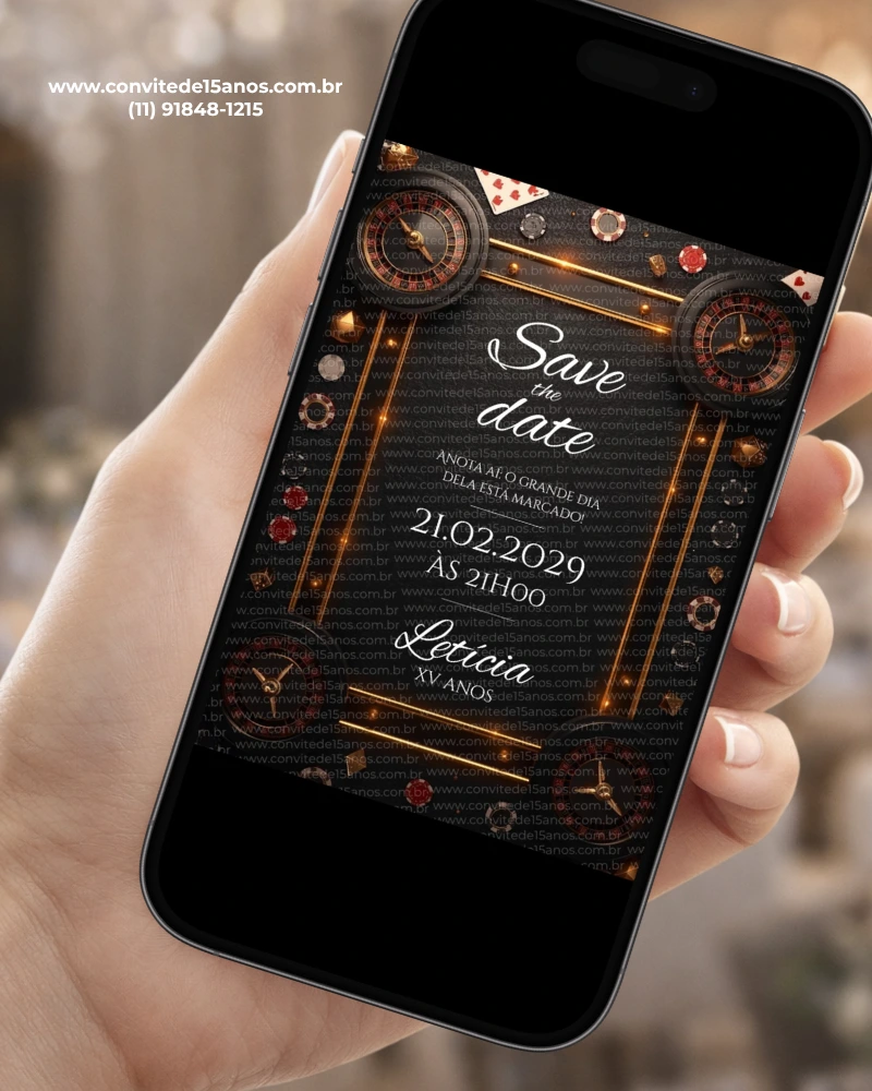 Save the date digital Las Vegas com tema cassino, cartas, fichas de poker e detalhes dourados em fundo preto para aniversário adulto, exibido em celular.