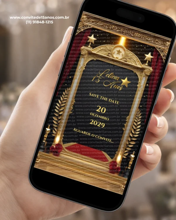 Save the Date Digital Oscar exibido em celular, com palco luxuoso, cortinas vermelhas, moldura dourada e estrelas decorativas inspiradas na premiação.