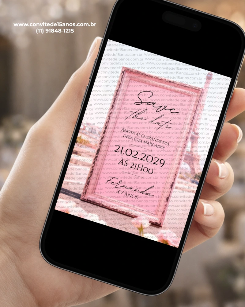 Save the Date Digital Paris exibido em celular, com moldura rosa elegante, detalhes delicados e visual inspirado no charme parisiense.