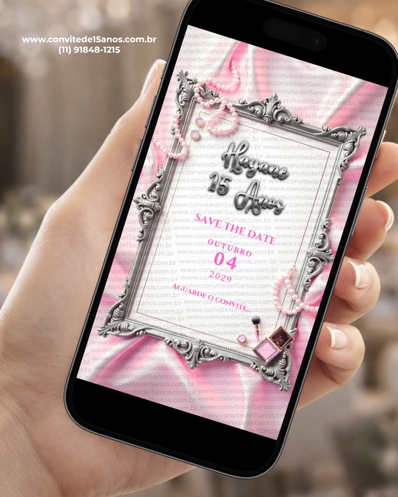 Save the Date Digital Rosa exibido em celular, com moldura prateada ornamentada, fundo rosa delicado, joias e elementos inspirados no universo da beleza e da elegância.