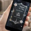 Save the Date Paris Digital exibido em celular, com moldura prateada ornamentada, rosas delicadas e visual elegante inspirado no charme parisiense.