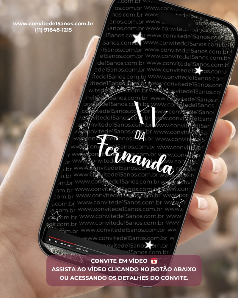 Convite Animado Céu Estrelado exibido em celular, com fundo preto, estrelas brilhantes, efeitos cintilantes e animações delicadas inspiradas em uma noite iluminada para festa de 15 anos.