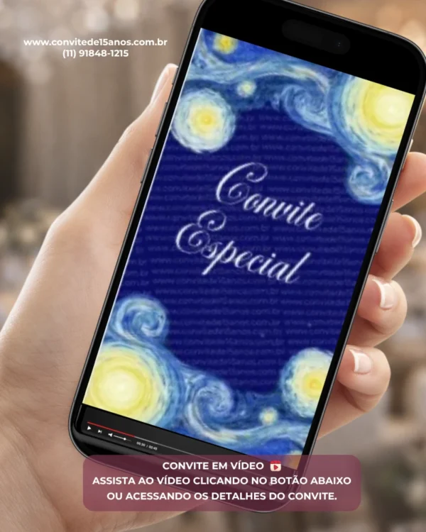 Convite Animado Van Gogh Noite Estrelada para festa de 15 anos exibido em celular, inspirado na obra artística com céu estrelado em tons de azul, amarelo e movimentos característicos da pintura.