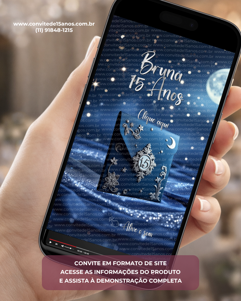 Convite Interativo Premium Noite Estrelada em formato de site, com céu noturno azul, lua, estrelas brilhantes e detalhes prateados elegantes para festa de 15 anos.