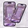 Tela de dress code e sugestões de presente do Convite de 15 Anos Borboleta Lilás, com moldura ornamental em tons de lavanda, delicadas borboletas decorativas e layout elegante para orientar os convidados sobre vestimenta e opções de presentes.