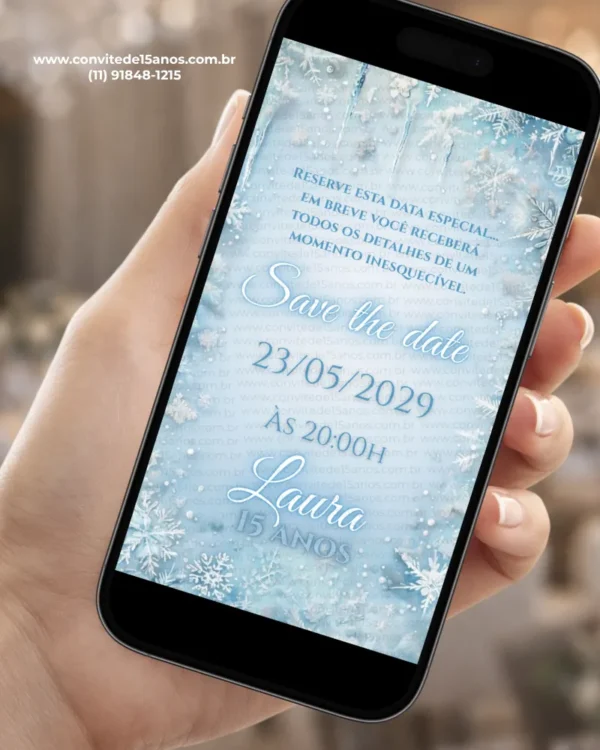 Save the Date para 15 Anos Baile de Inverno com fundo azul-claro, flocos de neve, detalhes congelados e tipografia elegante em branco e azul.