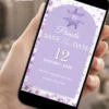 Save the Date para Aniversário de 15 Anos Enrolados com flores lilás, lanternas flutuantes, símbolo do sol e detalhes em roxo.