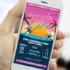 Convite Tardezinha para 15 anos com design tropical, palmeiras, pôr do sol e cores vibrantes em smartphone.